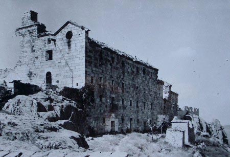 El Santuario destruido